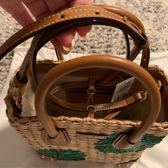 Michael Kors Bag - Picture 3 of 15